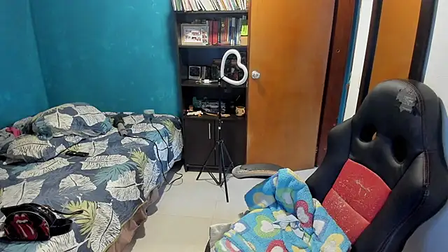 peanut tangerine online show from September 2025 10:32:01 PM