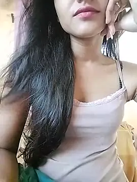 MISSQUEEN48 online show from May 2026 06:32:03 AM