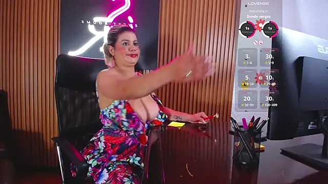 Candy sr online show from February 2025 03:38:01 PM