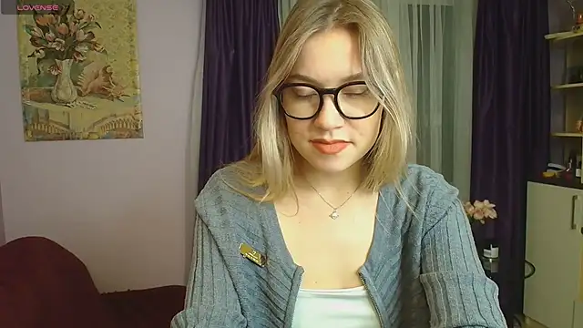 TaylorBre online show from December 2024 03:15:02 PM