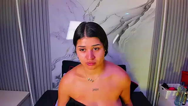 venusowen  online show from May 2026 01:40:01 PM