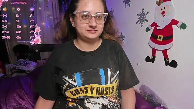 Snapshot of AnnieBigBoobs chatting on December 2024 11:57:01 PM AnnieBigBoobs online show from December 2024 11:57:01 PM