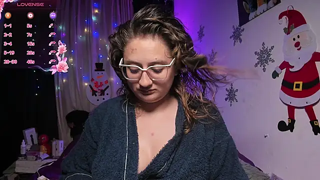 Snapshot of AnnieBigBoobs chatting on December 2024 10:56:01 PM AnnieBigBoobs online show from December 2024 10:56:01 PM