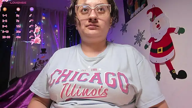 Snapshot of AnnieBigBoobs chatting on December 2024 11:45:02 PM AnnieBigBoobs online show from December 2024 11:45:02 PM