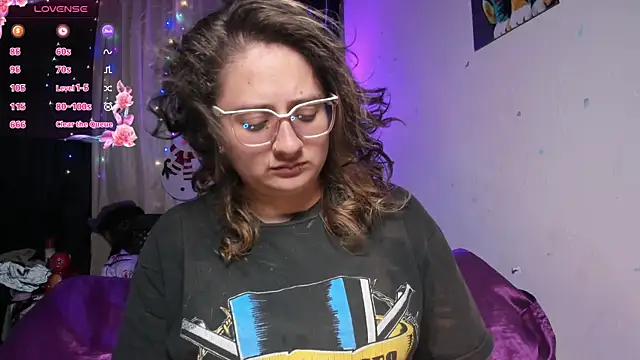 Snapshot of AnnieBigBoobs chatting on January 2025 10:40:01 PM AnnieBigBoobs online show from January 2025 10:40:01 PM