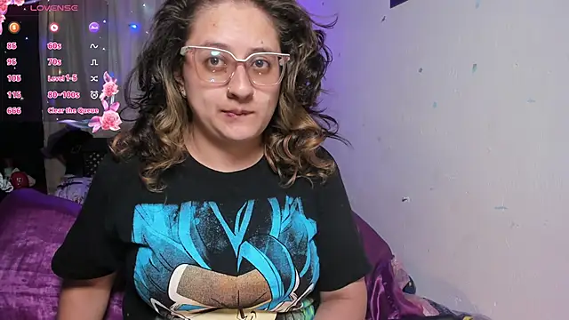 Snapshot of AnnieBigBoobs chatting on January 2025 10:12:02 PM AnnieBigBoobs online show from January 2025 10:12:02 PM