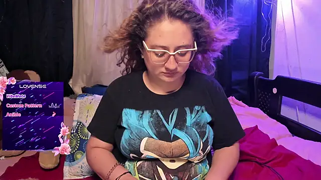 Snapshot of AnnieBigBoobs chatting on September 2025 02:00:02 AM AnnieBigBoobs online show from September 2025 02:00:02 AM