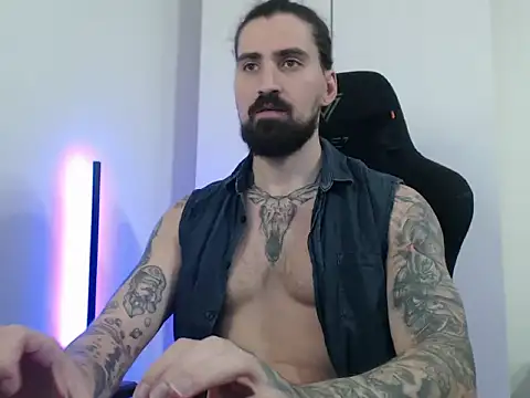 Snapshot of MateoHunk chatting on March 2026 03:38:01 PM MateoHunk online show from March 2026 03:38:01 PM