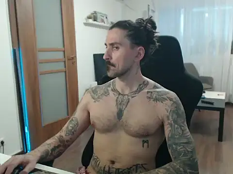 MateoHunk online show from June 2026 01:10:01 PM
