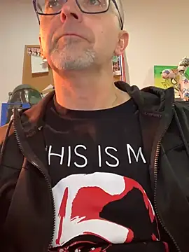 Snapshot of MaxVain chatting on December 2024 07:48:02 PM MaxVain online show from December 2024 07:48:02 PM