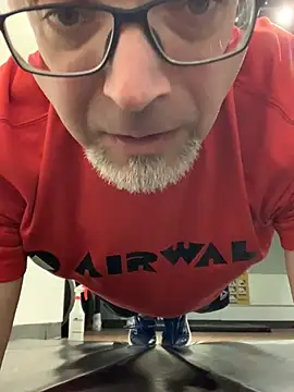 Snapshot of MaxVain chatting on January 2025 10:02:02 PM MaxVain online show from January 2025 10:02:02 PM