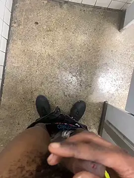 Snapshot of zeekBbc chatting on January 2025 01:27:02 AM zeekBbc online show from January 2025 01:27:02 AM