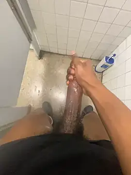 Snapshot of zeekBbc chatting on February 2025 06:58:01 PM zeekBbc online show from February 2025 06:58:01 PM