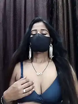 Lalisa sexy online show from October 2025 04:57:01 PM