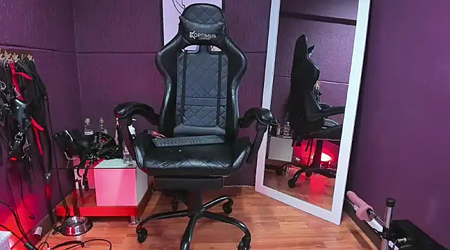 julietta escobar online show from January 2025 06:17:01 AM