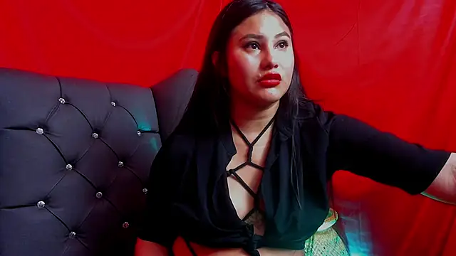 Snapshot of Little_Ivy chatting on January 2025 04:04:01 PM Little Ivy online show from January 2025 04:04:01 PM