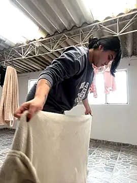 Snapshot of Little_Ivy chatting on November 2025 04:07:01 PM Little Ivy online show from November 2025 04:07:01 PM