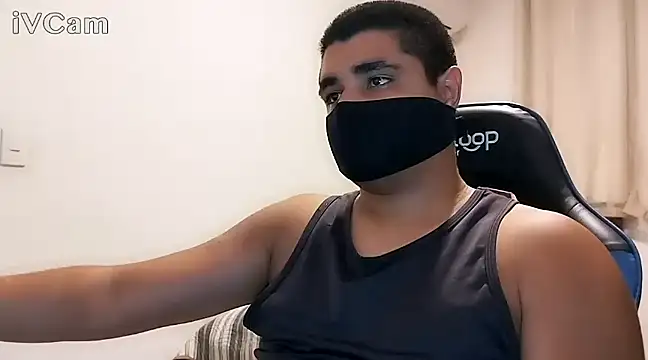 LeoPutaria online show from January 2025 11:48:02 PM