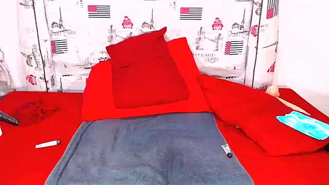 Honeybumsx32 online show from November 2025 08:46:02 AM