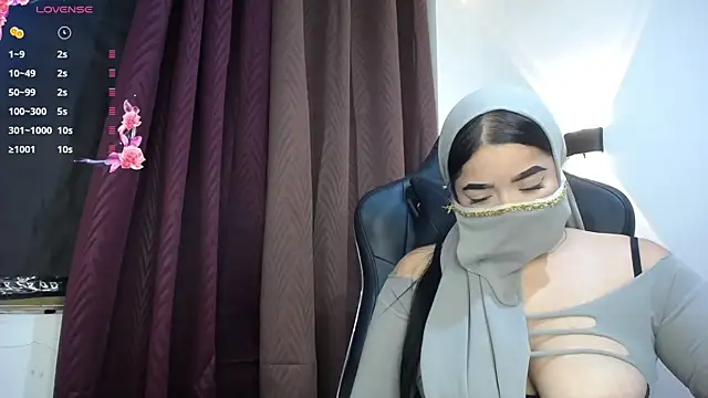 Snapshot of janna_isa chatting on January 2025 05:32:01 PM janna isa online show from January 2025 05:32:01 PM