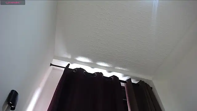 Snapshot of janna_isa chatting on February 2025 07:27:02 PM janna isa online show from February 2025 07:27:02 PM