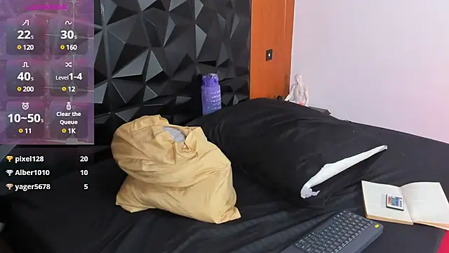 Wendy Marchall online show from February 2025 10:21:02 PM