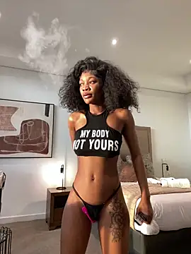 Snapshot of mmbaliii chatting on January 2025 04:43:01 PM mmbaliii online show from January 2025 04:43:01 PM