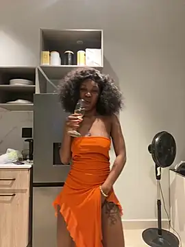 Snapshot of mmbaliii chatting on March 2025 03:53:02 PM mmbaliii online show from March 2025 03:53:02 PM