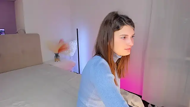 Laura Leee online show from February 2025 06:19:01 AM