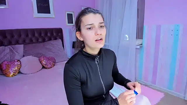 Laura Leee online show from March 2025 09:32:02 AM