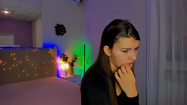 Laura Leee online show from January 2026 06:19:01 AM