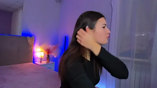 Laura Leee online show from March 2026 05:57:01 AM