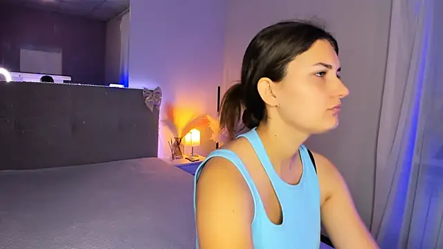 Snapshot of Laura_Leee chatting on July 2026 05:03:02 AM Laura Leee online show from July 2026 05:03:02 AM