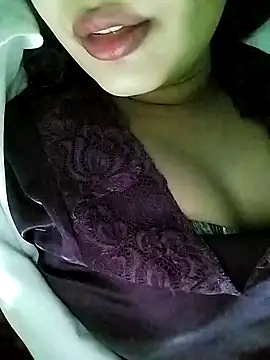 Snapshot of Miss-Siyaa chatting on December 2024 04:51:02 PM Miss-Siyaa online show from December 2024 04:51:02 PM