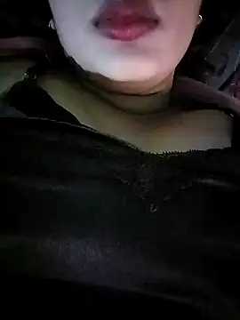 Snapshot of Miss-Siyaa chatting on December 2024 06:03:02 PM Miss-Siyaa online show from December 2024 06:03:02 PM