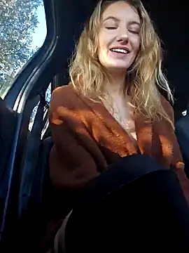 Snapshot of Luxymin34 chatting on February 2025 09:32:02 AM Luxymin34 online show from February 2025 09:32:02 AM