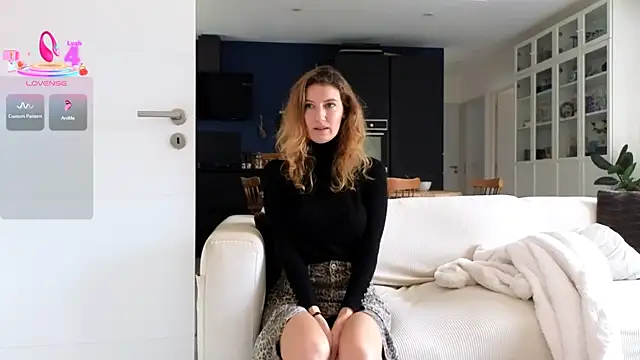 Snapshot of Luxymin34 chatting on February 2025 01:33:01 PM Luxymin34 online show from February 2025 01:33:01 PM