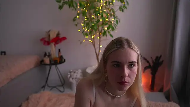 Snapshot of lorrie_love_story chatting on September 2025 09:19:02 AM lorrie love story online show from September 2025 09:19:02 AM