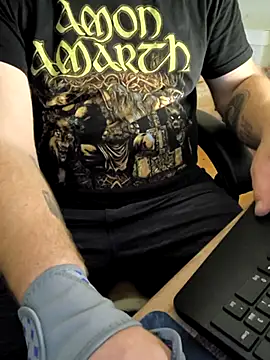 OdinWolf1990 online show from September 2025 03:24:02 PM