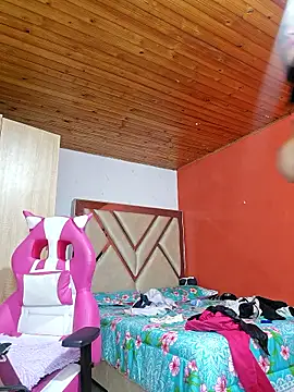 Shermie24 online show from October 2025 04:35:02 AM