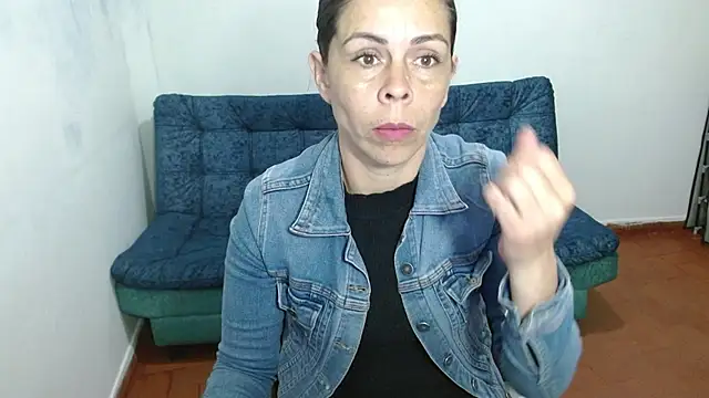 Snapshot of Marilyn_xxxx chatting on October 2025 10:42:02 PM Marilyn xxxx online show from October 2025 10:42:02 PM