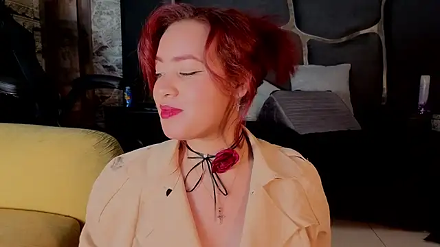 Estrella05  online show from October 2025 05:10:02 AM