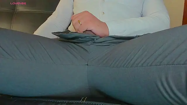 MrLonely02 online show from December 2024 12:01:01 AM