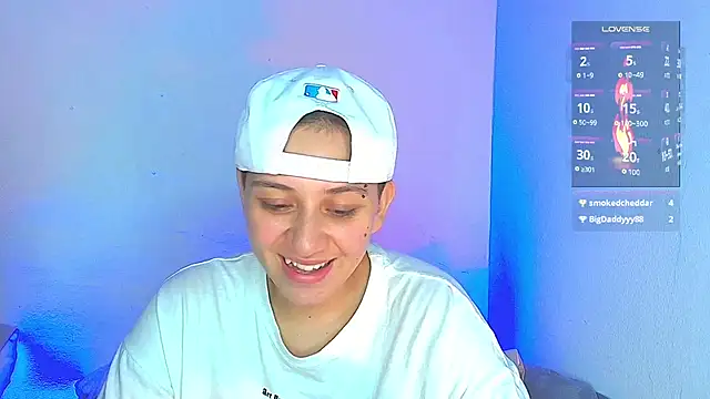 Snapshot of aron_wi chatting on December 2024 04:29:02 AM aron wi online show from December 2024 04:29:02 AM