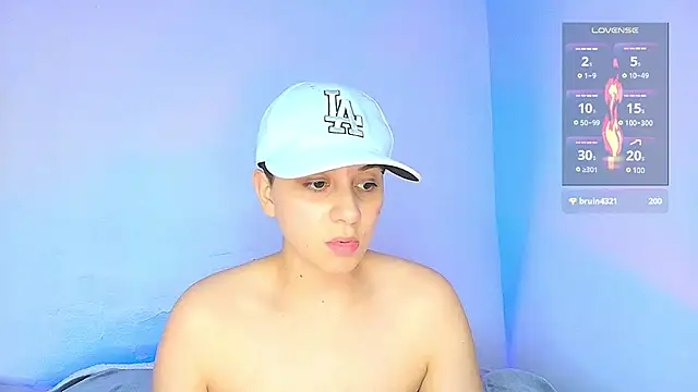 Snapshot of aron_wi chatting on December 2024 02:19:02 AM aron wi online show from December 2024 02:19:02 AM