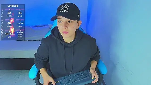 Snapshot of aron_wi chatting on January 2025 09:31:02 PM aron wi online show from January 2025 09:31:02 PM