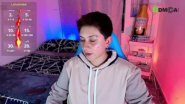 Snapshot of aron_wi chatting on September 2025 01:40:02 AM aron wi online show from September 2025 01:40:02 AM