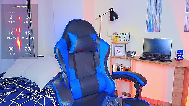 Snapshot of aron_wi chatting on December 2025 11:04:02 AM aron wi online show from December 2025 11:04:02 AM