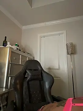 butterflybootyy online show from February 2026 07:14:01 AM