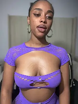 Snapshot of BhadBhad_Kitty chatting on December 2025 07:28:01 AM BhadBhad Kitty online show from December 2025 07:28:01 AM